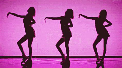 mujeres bailando sexi|GIF de Baile Sexy .